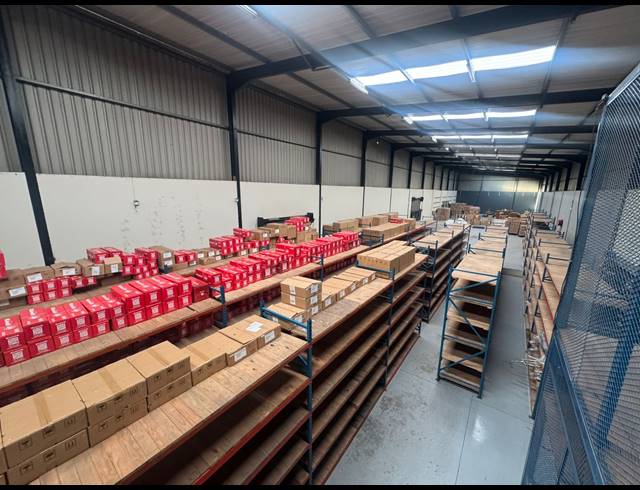 1,000M² WAREHOUSE TO LET IN PRETORIA WEST